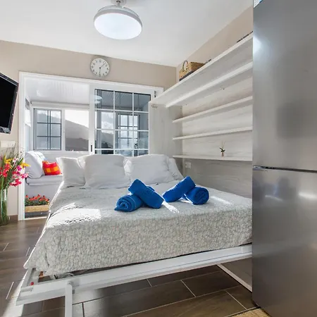 Apartman Sea And Sunset *