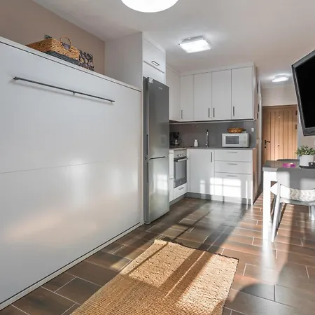 Apartment Sea And Sunset